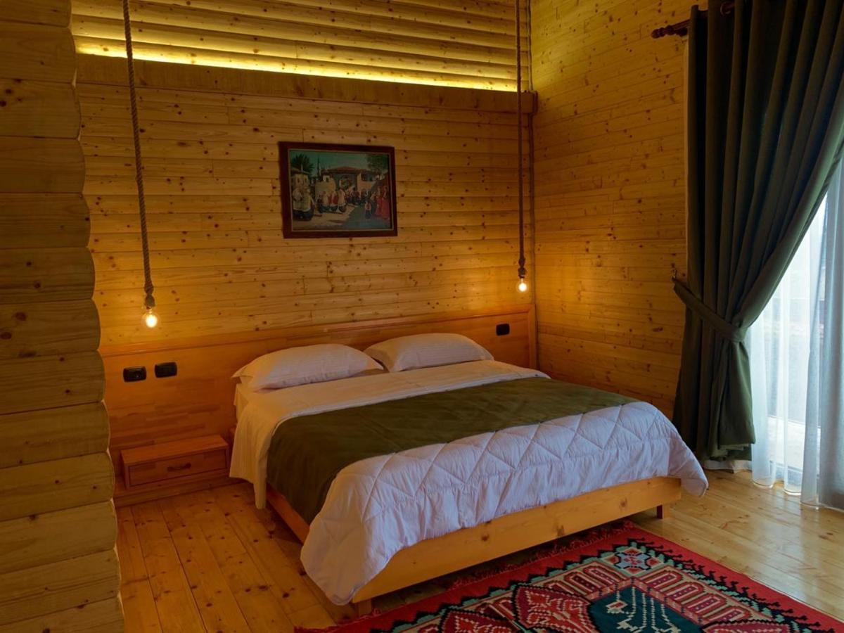 Wooden House Hotel Canaj Luaran gambar