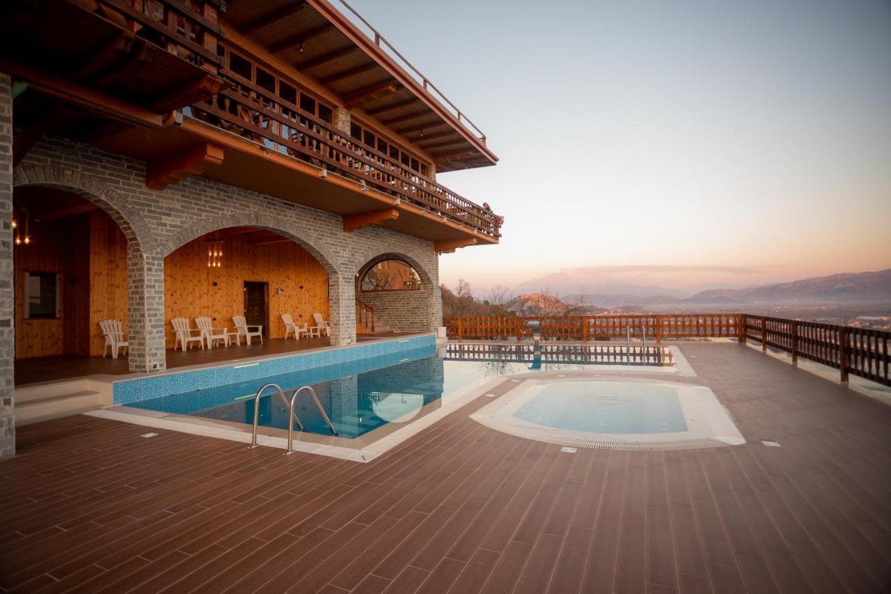 Wooden House Hotel Canaj Luaran gambar
