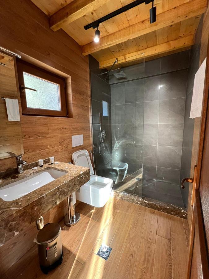 Wooden House Hotel Canaj Luaran gambar