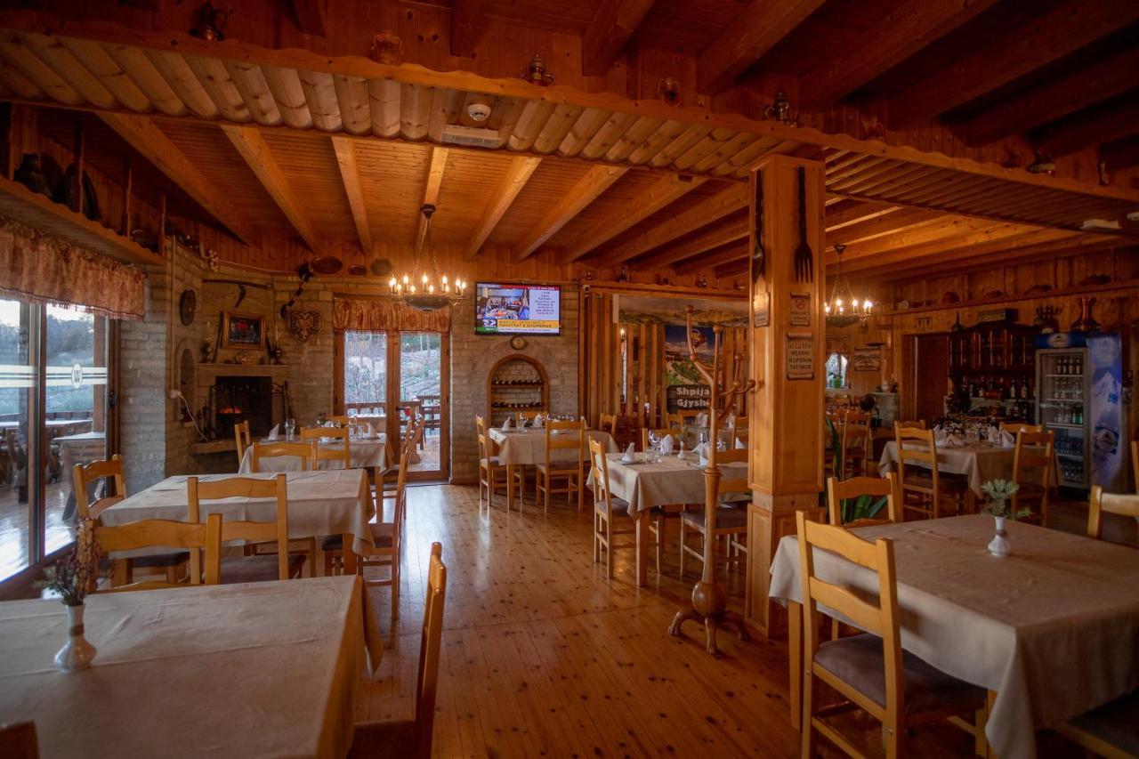 Wooden House Hotel Canaj Luaran gambar