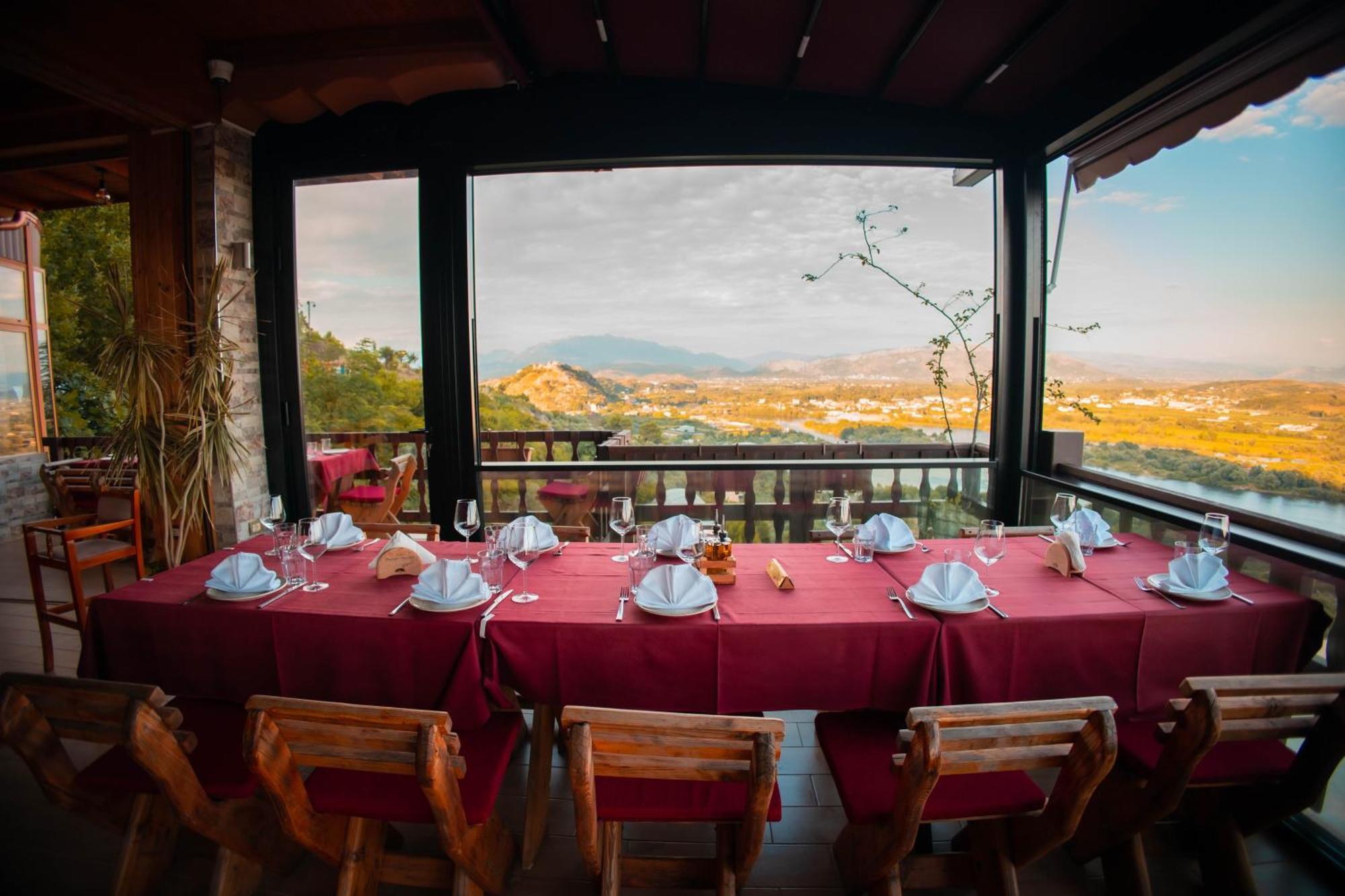 Wooden House Hotel Canaj Luaran gambar